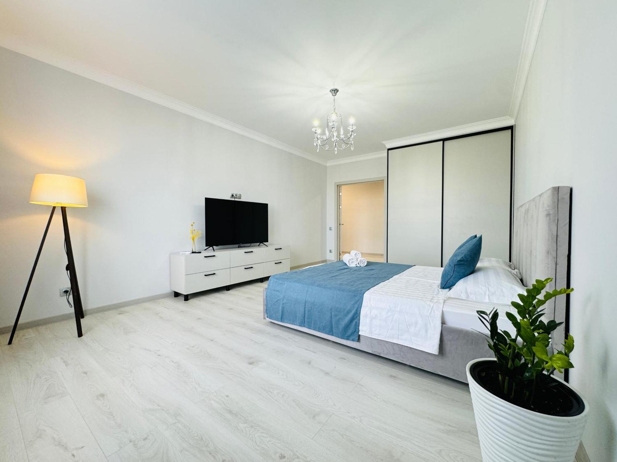 Apartment 1835 Rams Mountain View