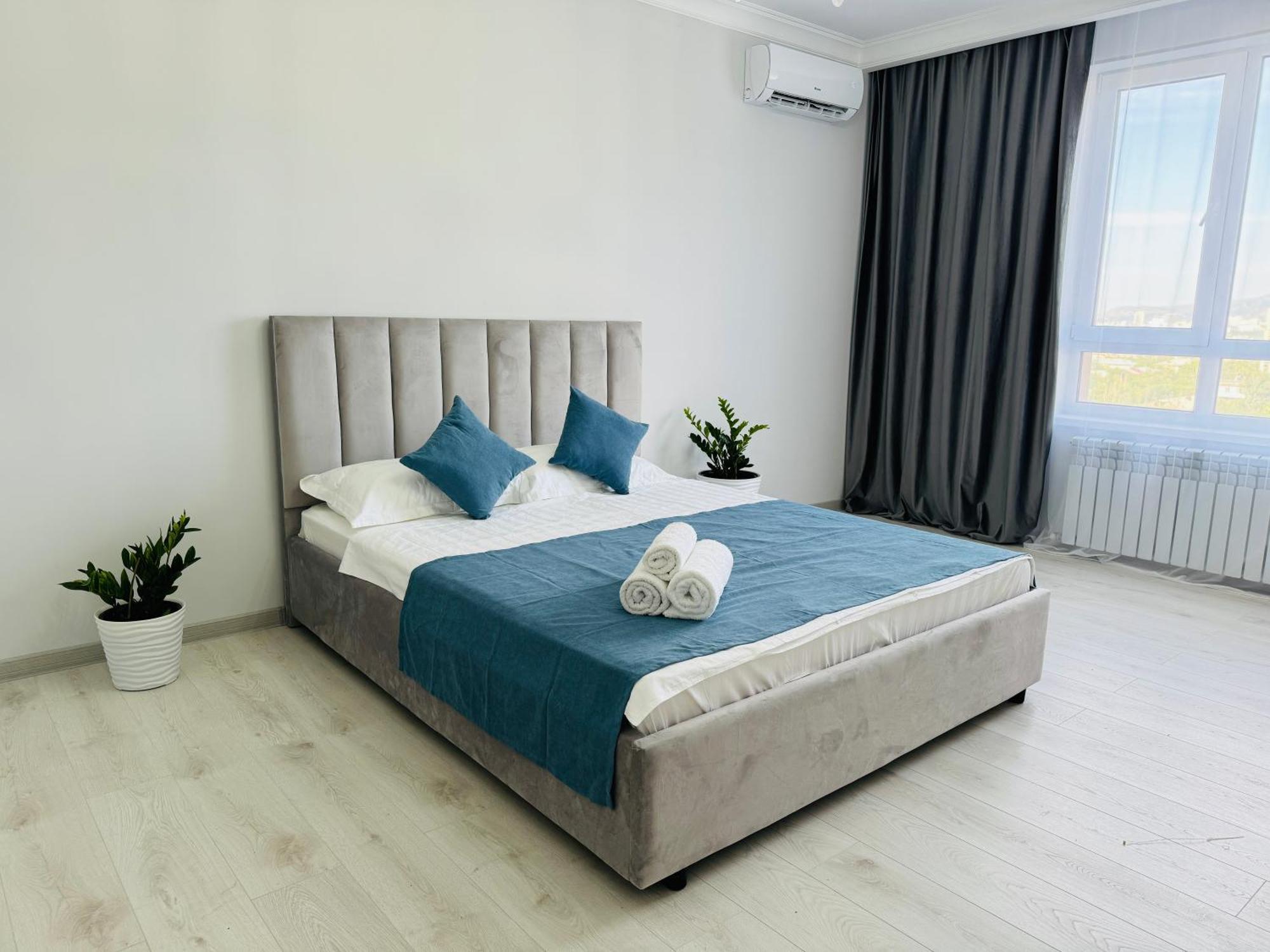 1835 Rams Mountain View Apartment